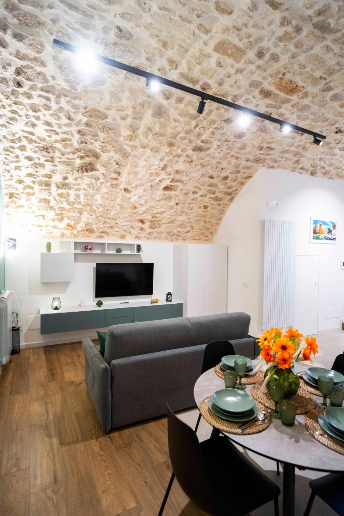 Castel Manfredi Apartments مانفريدونيا المظهر الخارجي الصورة