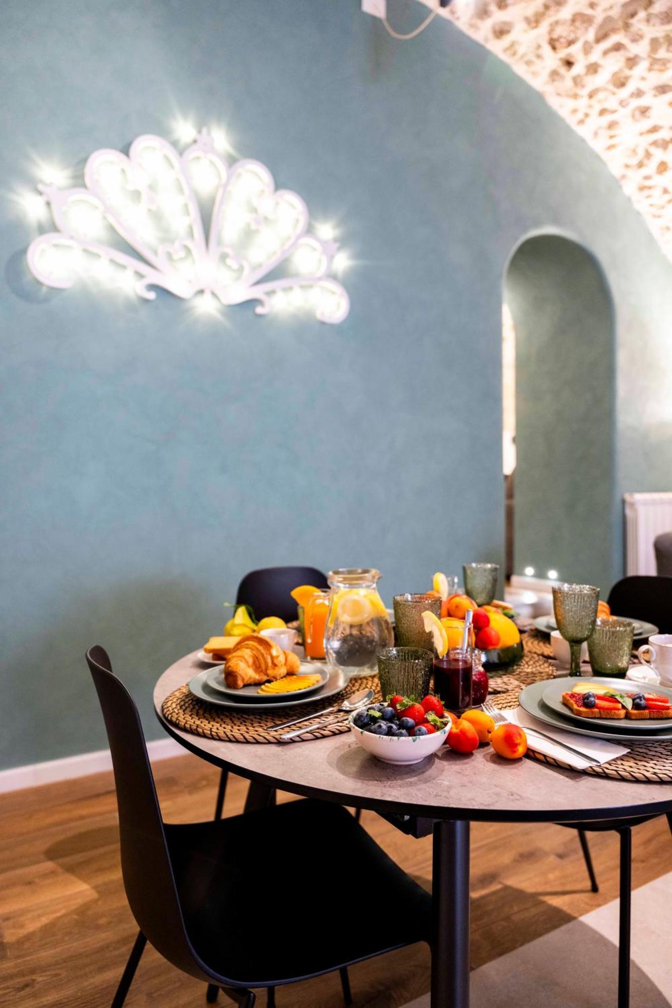 Castel Manfredi Apartments مانفريدونيا المظهر الخارجي الصورة