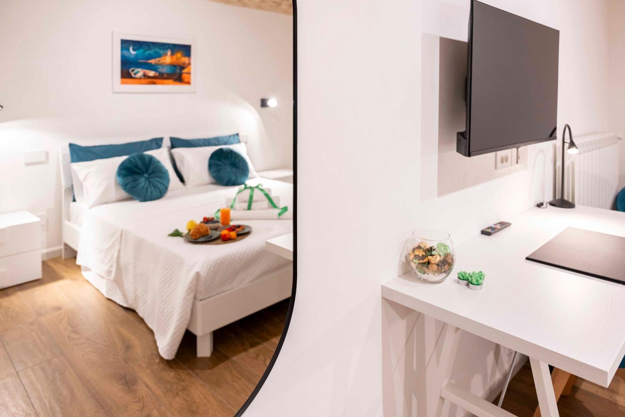 Castel Manfredi Apartments مانفريدونيا المظهر الخارجي الصورة