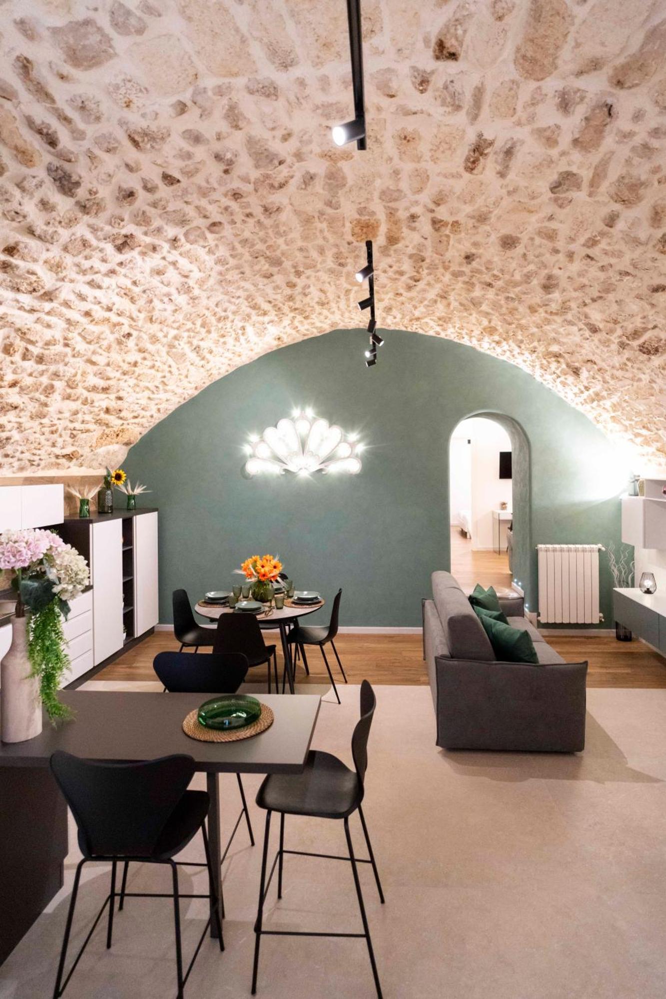 Castel Manfredi Apartments مانفريدونيا المظهر الخارجي الصورة