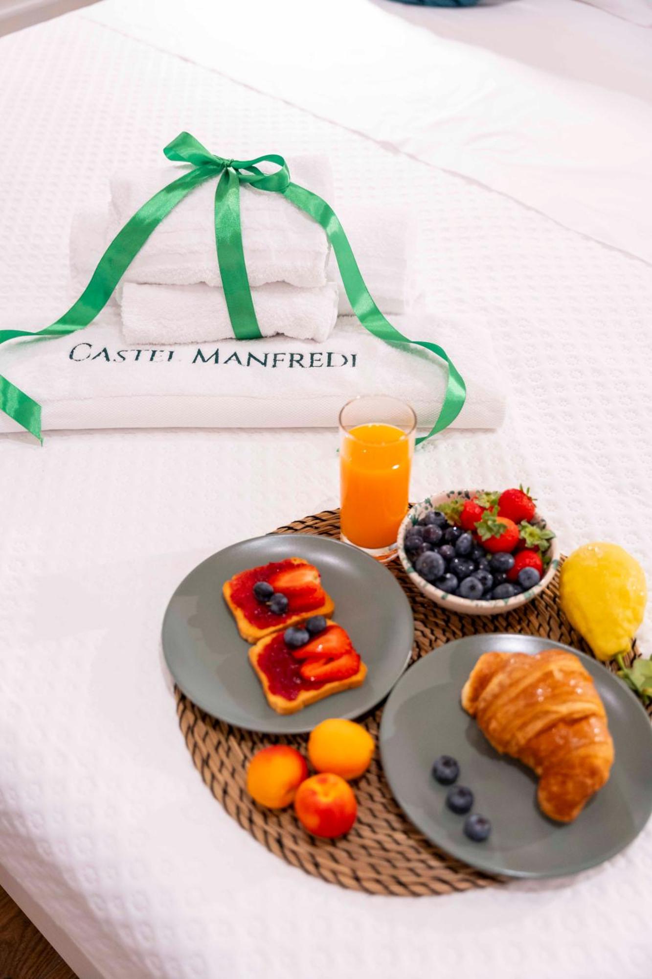 Castel Manfredi Apartments مانفريدونيا المظهر الخارجي الصورة